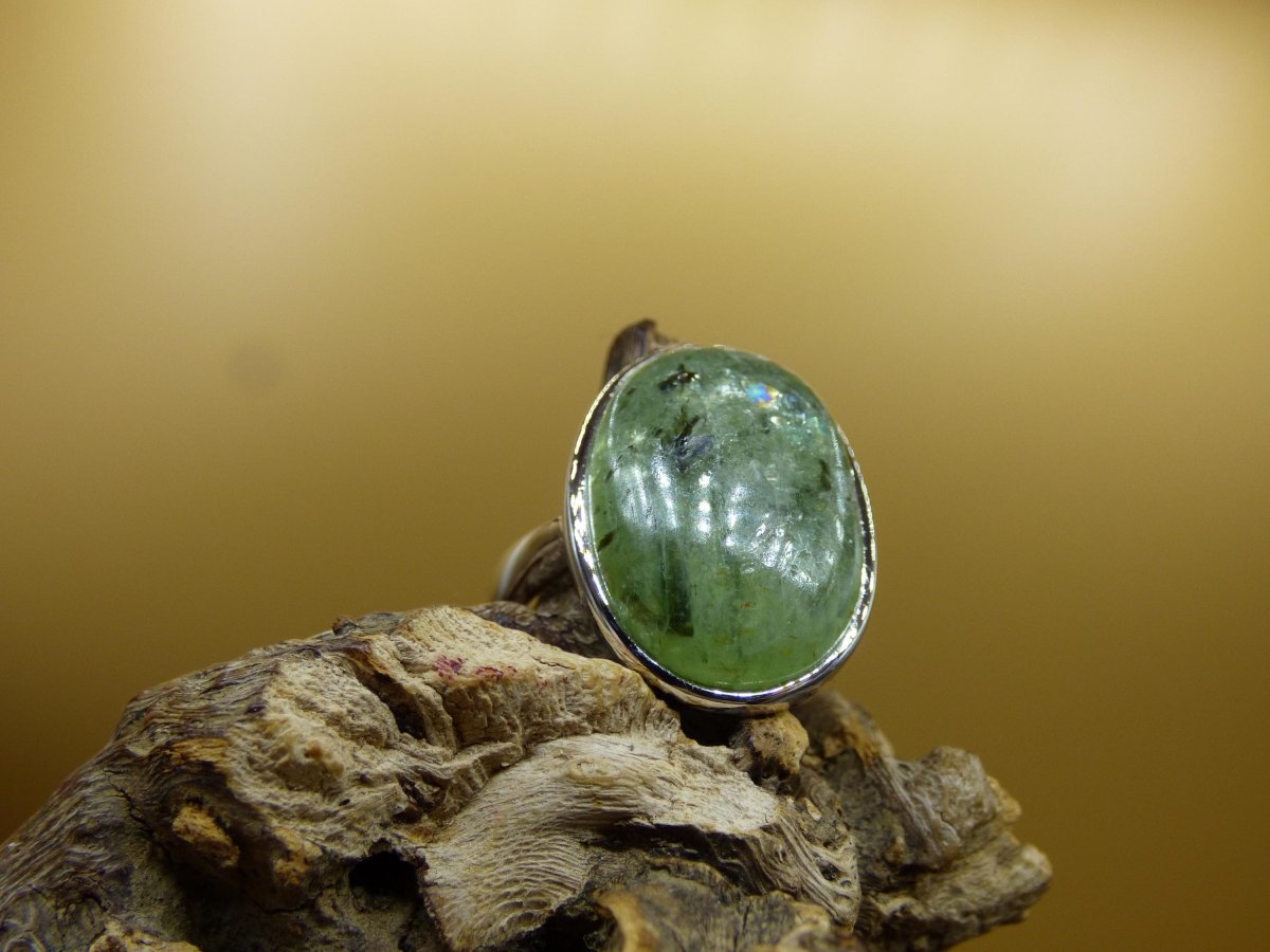 Cyanit grün - 925 Silber Ring Größenverstellbar Edelstein facettiert Schliff Natur Heilstein Rarität Hochwertig Edel Geschenk Frau Freundin - Art of Nature Berlin