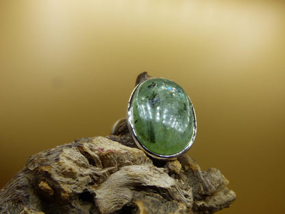 Cyanit grün - 925 Silber Ring Größenverstellbar Edelstein facettiert Schliff Natur Heilstein Rarität Hochwertig Edel Geschenk Frau Freundin - Art of Nature Berlin