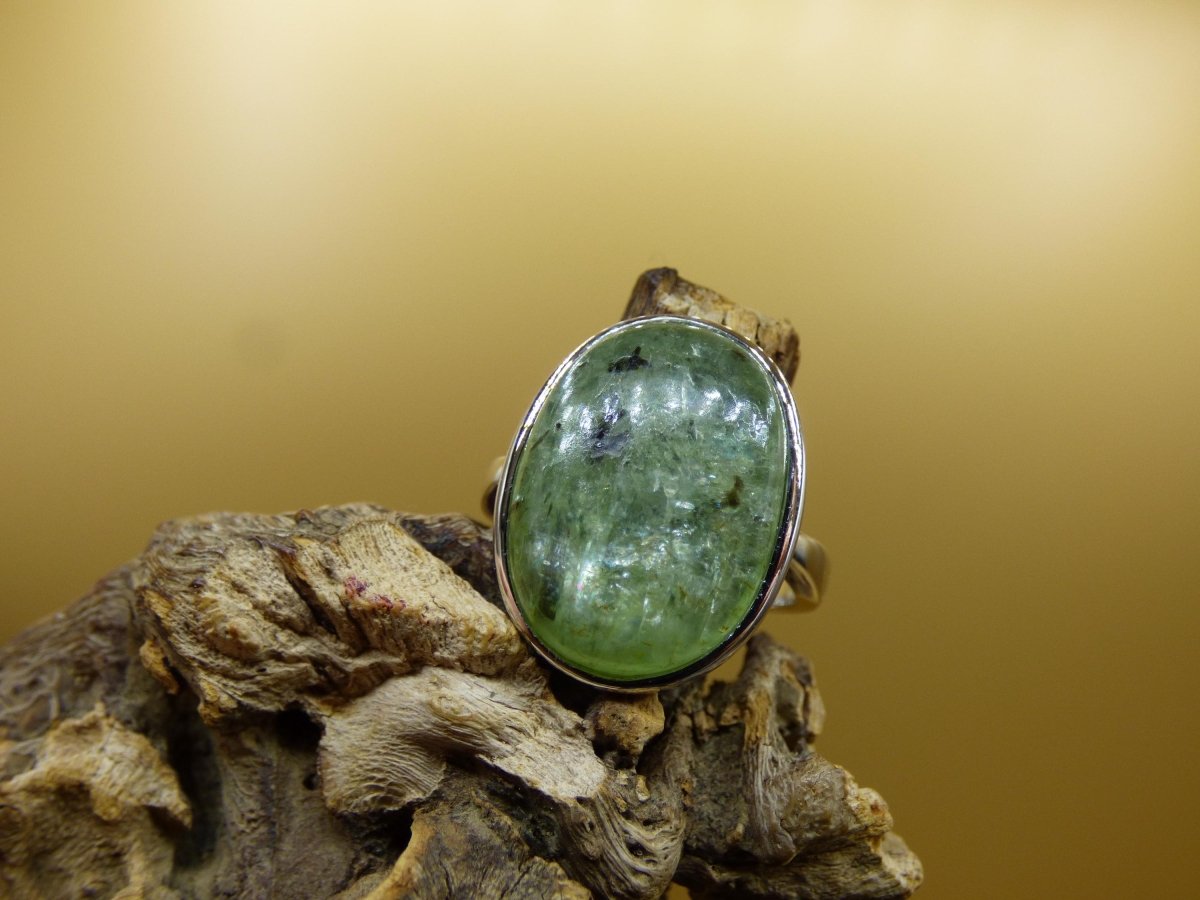 Cyanit grün - 925 Silber Ring Größenverstellbar Edelstein facettiert Schliff Natur Heilstein Rarität Hochwertig Edel Geschenk Frau Freundin - Art of Nature Berlin