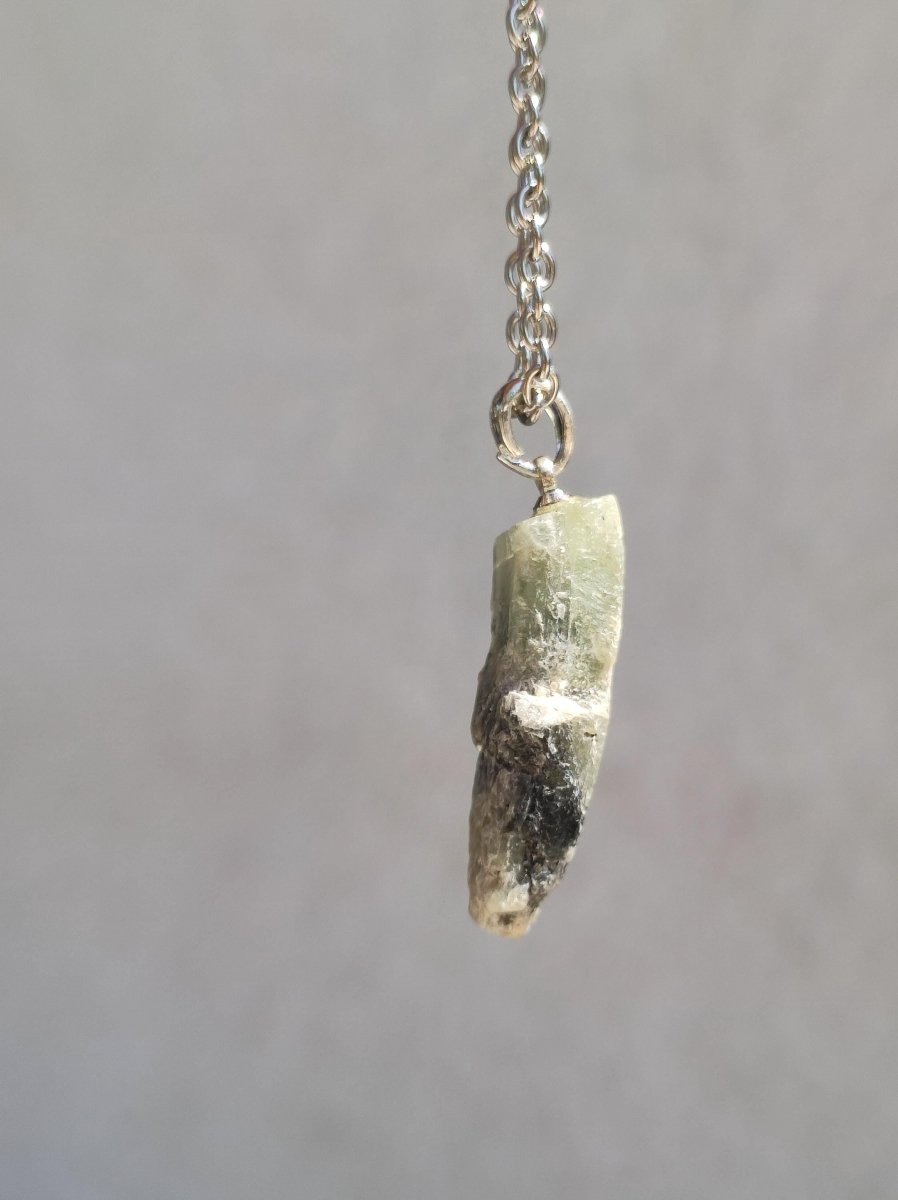 Cyanit grün blau + 925 Sterling Silber Öse ~ Edelstein Kette ~HIPPIE ~GOA ~Boho ~Ethno ~Nature ~Heilstein Rarität - Art of Nature Berlin