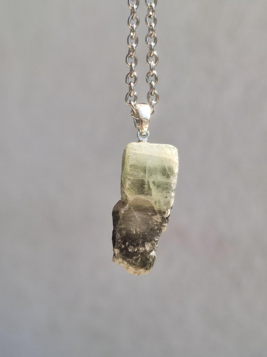 Cyanit grün blau + 925 Sterling Silber Öse ~ Edelstein Kette ~HIPPIE ~GOA ~Boho ~Ethno ~Nature ~Heilstein Rarität - Art of Nature Berlin