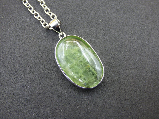 Cyanit grün / Disthen A 925 Silber Edelstein Kette Natur Heilstein Kristall Rarität Anhänger Mann Frau Er Sie Geschenk Wunderschön Edel - Art of Nature Berlin