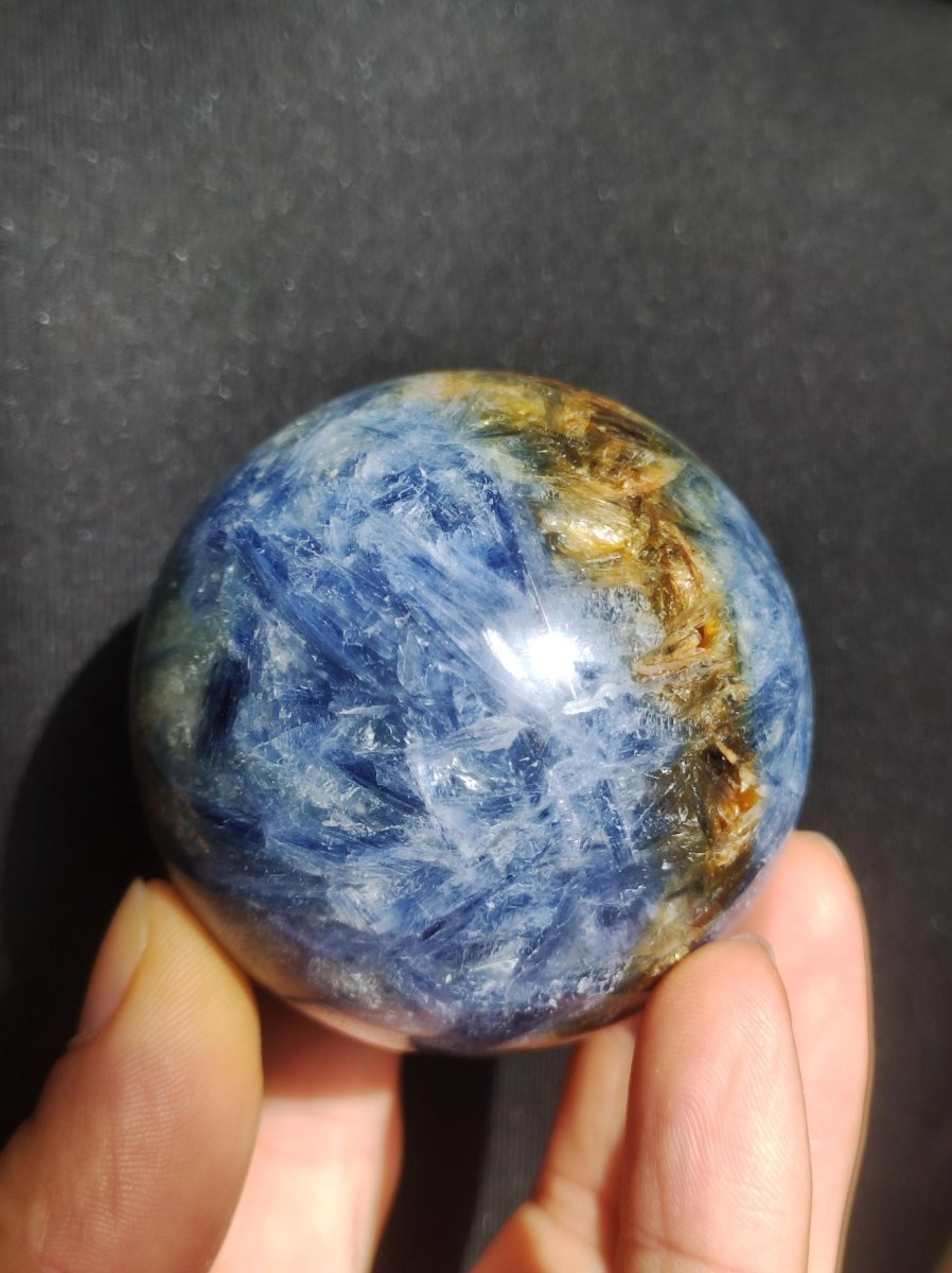 Cyanit Kyanit Disthen Sapparit blau AAA Edelstein Kugel Deko Sphere Sammler Mineral Stufe Heilstein wohnen Natur Qualität Selten Rarität - Art of Nature Berlin