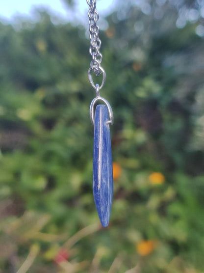 Cyanit Pfeil / Disthen AAA ~ 925 Silber Öse - Edelstein Kette HIPPIE GOA Boho Ethno Natur Heilstein Kristall blau Rarität Anhänger Mann - Art of Nature Berlin