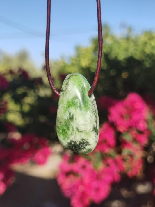 Diopsid ~ Edelstein Kette grün HIPPIE GOA Boho Ethno Natur Heilstein Rarität Kristalle Schmuck Anhänger Natur Stein Russia Geschenk Magisch - Art of Nature Berlin