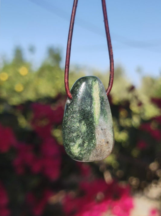 Diopsid ~ Edelstein Kette grün HIPPIE GOA Boho Ethno Natur Heilstein Rarität Kristalle Schmuck Anhänger Natur Stein Russia Geschenk Magisch - Art of Nature Berlin