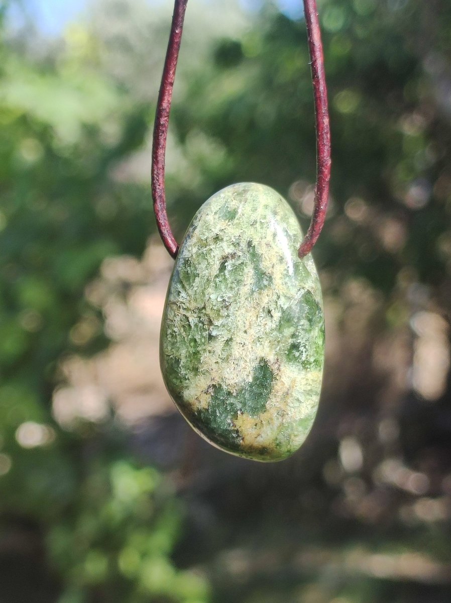 Diopsid ~ Edelstein Kette grün HIPPIE GOA Boho Ethno Natur Heilstein Rarität Kristalle Schmuck Anhänger Natur Stein Russia Geschenk Magisch - Art of Nature Berlin