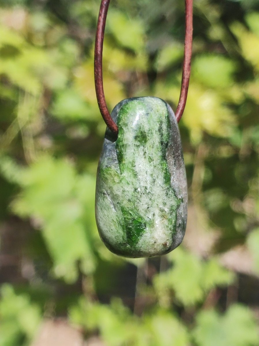 Diopsid - Edelstein Kette grün HIPPIE GOA Boho Ethno Natur Heilstein Rarität Kristalle Schmuck Anhänger Natur Stein Russia Geschenk Magisch - Art of Nature Berlin