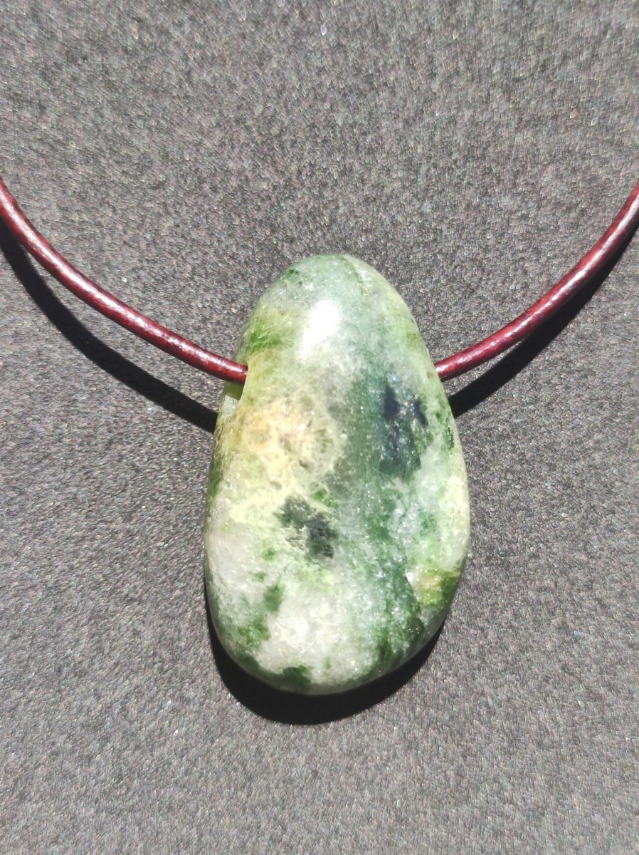 Diopsid ~ Edelstein Kette grün HIPPIE GOA Boho Ethno Natur Heilstein Rarität Kristalle Schmuck Anhänger Natur Stein Russia Geschenk Magisch - Art of Nature Berlin