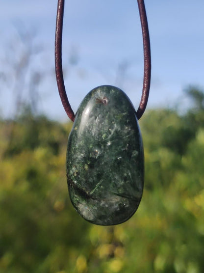 Diopsid ~ Edelstein Kette grün HIPPIE GOA Boho Ethno Natur Heilstein Rarität Kristalle Schmuck Anhänger Natur Stein Russia Geschenk Magisch - Art of Nature Berlin