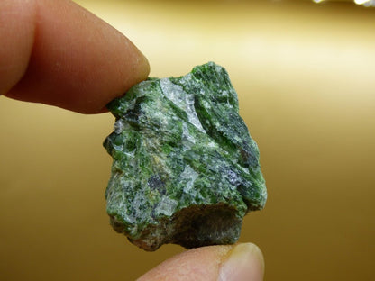 Diopsid mit Quarz - Roh Stufe Russland Dekostück Sammler Mineral Edelstein Rarität Selten grün Heilstein - Art of Nature Berlin