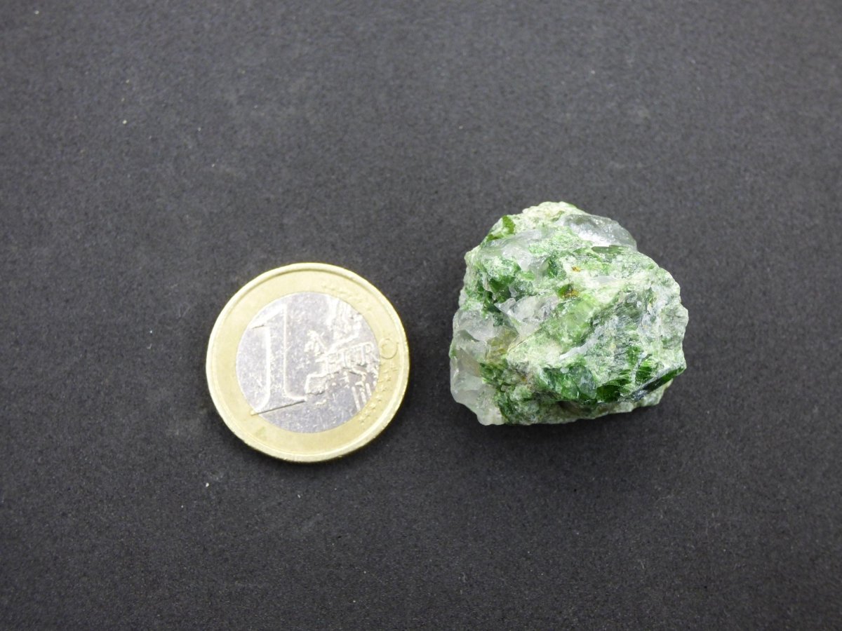 Diopsid mit Quarz - Roh Stufe Russland Dekostück Sammler Mineral Edelstein Rarität Selten grün Heilstein - Art of Nature Berlin