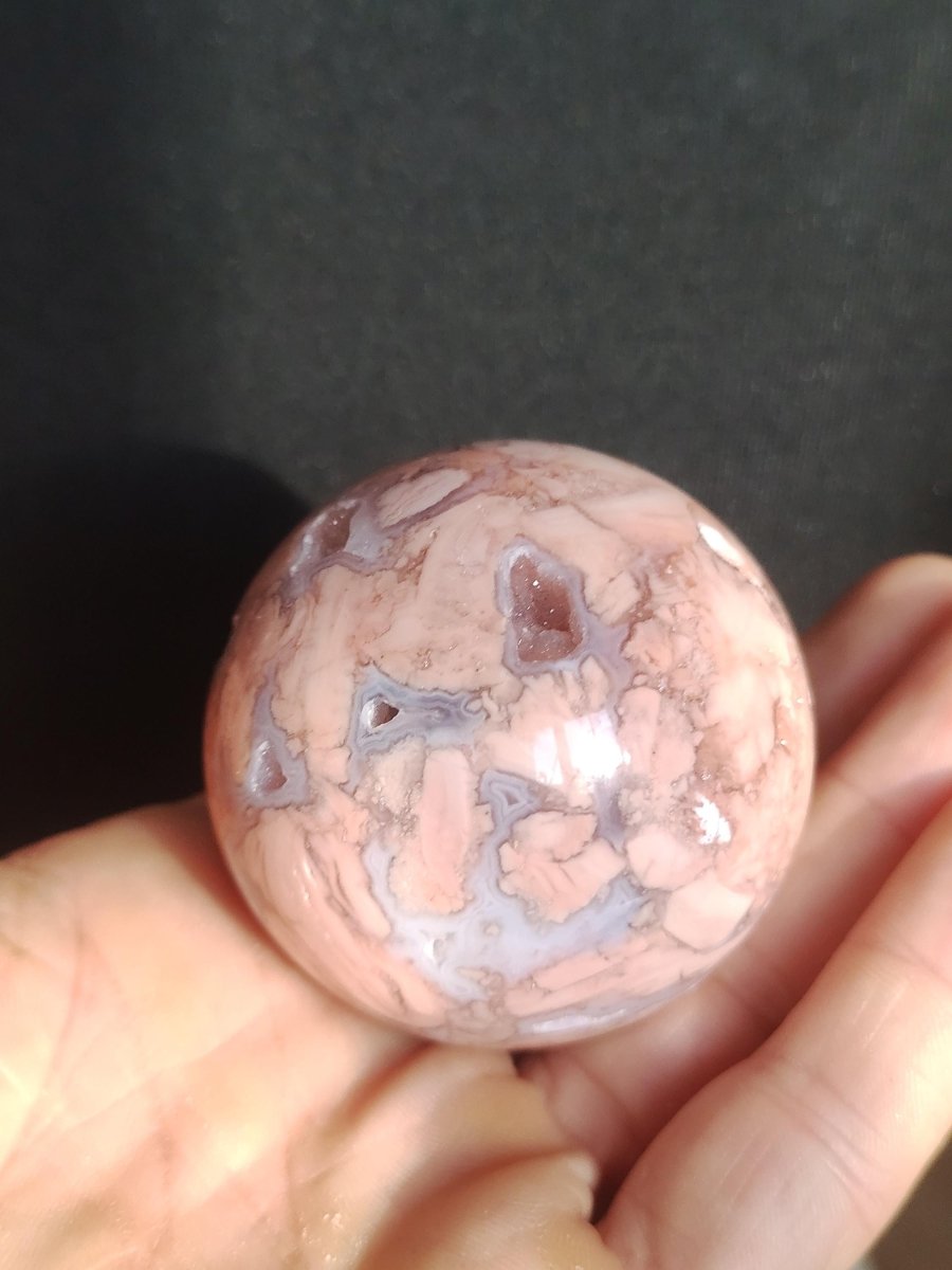 Druzy Geode Kirschblüten Achat - Edelstein Kugel Deko Kristall Sphere Meditation Heilstein Natur Geschenk Er Sie Mann Frau Selten Rarität - Art of Nature Berlin