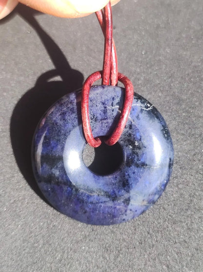 Dumortierit A 30mm - Edelstein Donut Kette blau Mann Frau Vater Mutter Freund Heilstein Glück Schmuck Hippie Natur Rarität Geschenk Unikat - Art of Nature Berlin