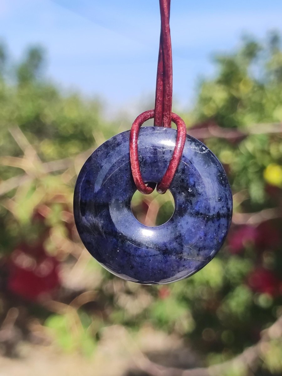 Dumortierit A 30mm - Edelstein Donut Kette blau Mann Frau Vater Mutter Freund Heilstein Glück Schmuck Hippie Natur Rarität Geschenk Unikat - Art of Nature Berlin