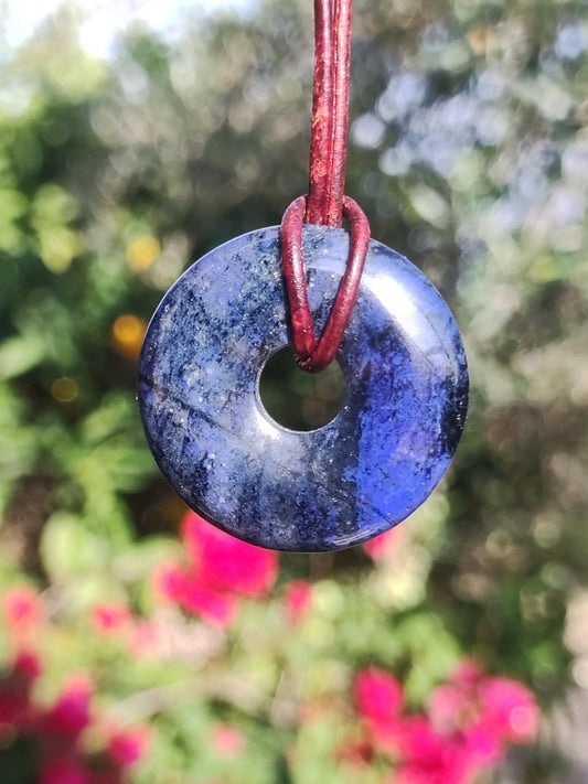Dumortierit A 30mm - Edelstein Donut Kette blau Mann Frau Vater Mutter Freund Heilstein Glück Schmuck Hippie Natur Rarität Geschenk Unikat - Art of Nature Berlin