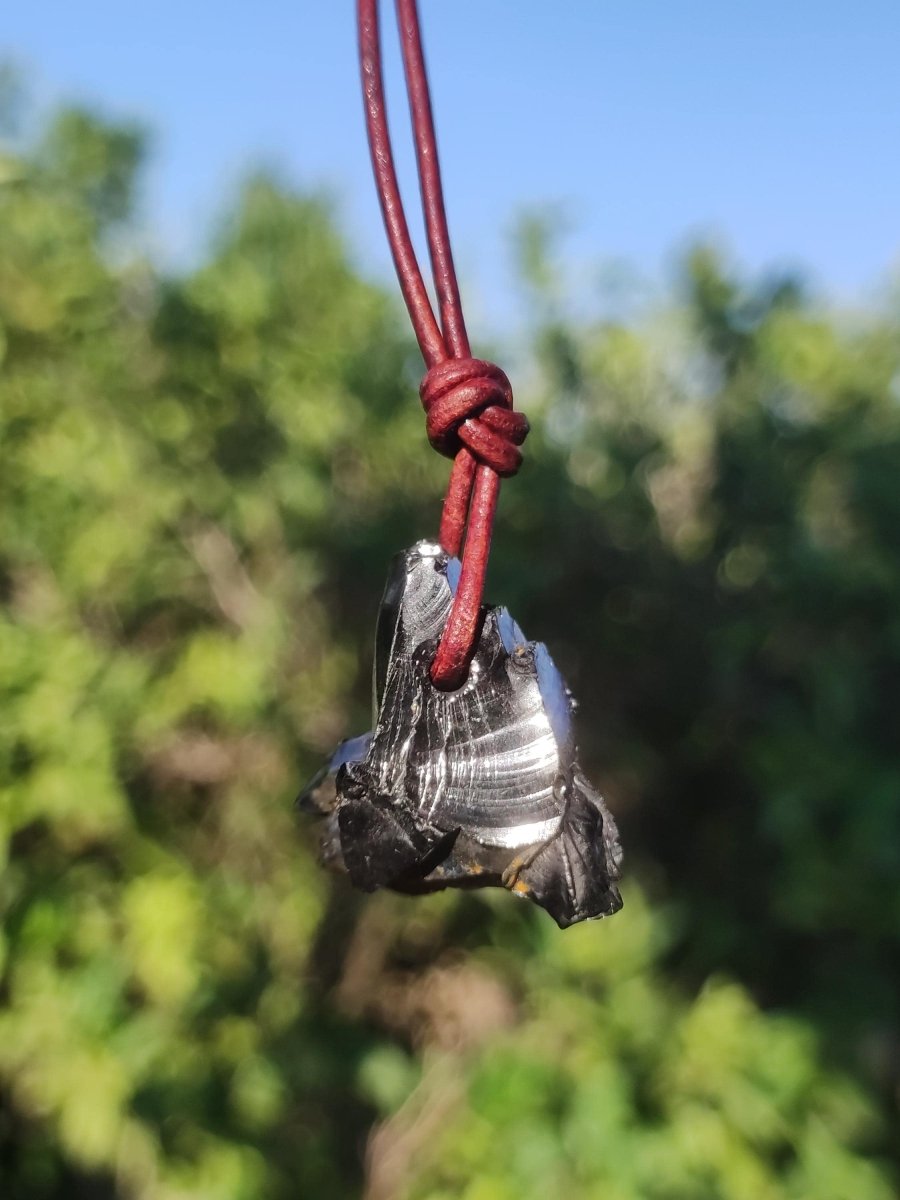EdelSchungit Shungite - Edelstein Kette schwarz Schutz Anhänger Geschenk Mann Frau Er Sie Freundin Kristall Natur Heilstein Sammler Rarität - Art of Nature Berlin