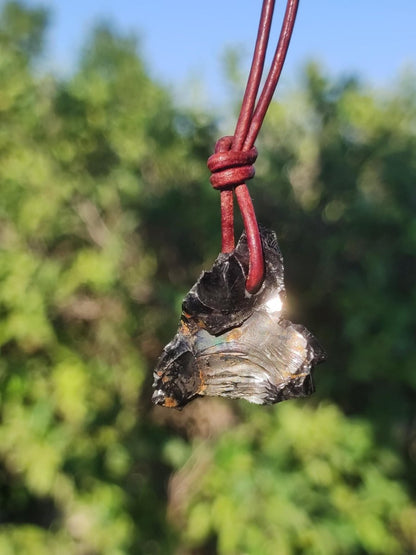 EdelSchungit Shungite - Edelstein Kette schwarz Schutz Anhänger Geschenk Mann Frau Er Sie Freundin Kristall Natur Heilstein Sammler Rarität - Art of Nature Berlin