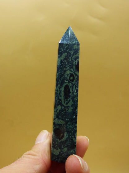 Eldarit / Kabamba Rhyolith Nebula Stein ~ Kristall Point Spitze Turm Obelisk Magische Edelstein Deko Massagestab Crystal HIPPIE Heilstein - Art of Nature Berlin