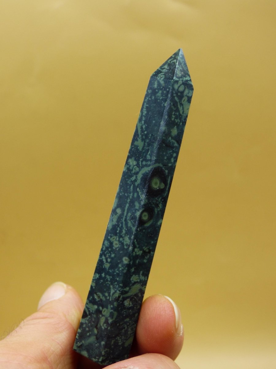 Eldarit / Kabamba Rhyolith Nebula Stein ~ Kristall Point Spitze Turm Obelisk Magische Edelstein Deko Massagestab Crystal HIPPIE Heilstein - Art of Nature Berlin