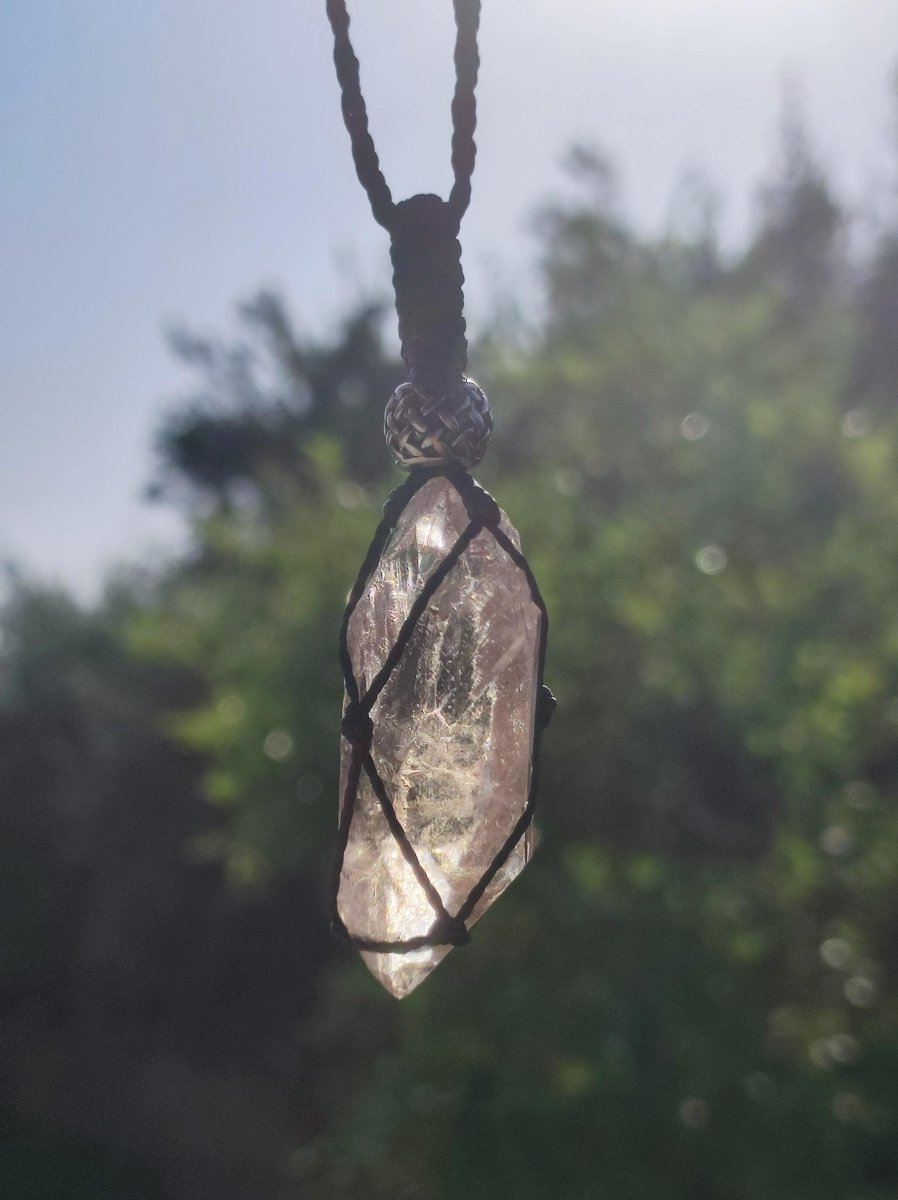 Elestialquarz / Clear Quarz - Makramee Edelstein Kette Natur klar Rarität Heilstein Kristall Mann Frau Er Sie Geschenk Freund Bergkristall - Art of Nature Berlin