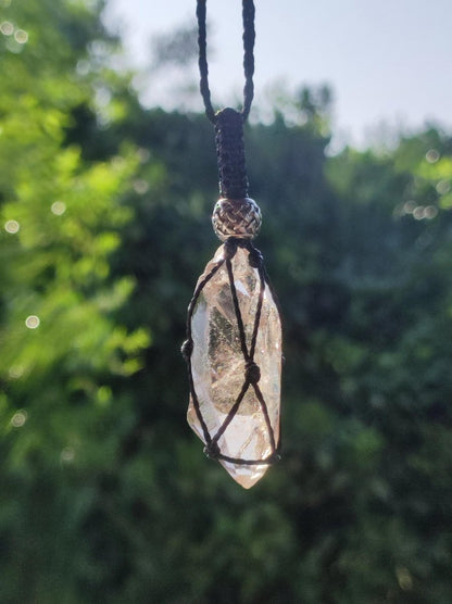 Elestialquarz / Clear Quarz - Makramee Edelstein Kette Natur klar Rarität Heilstein Kristall Mann Frau Er Sie Geschenk Freund Bergkristall - Art of Nature Berlin