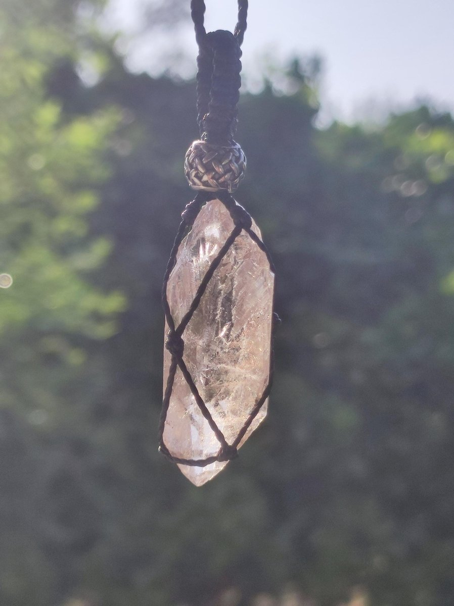 Elestialquarz / Clear Quarz - Makramee Edelstein Kette Natur klar Rarität Heilstein Kristall Mann Frau Er Sie Geschenk Freund Bergkristall - Art of Nature Berlin