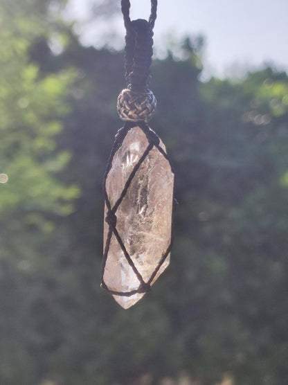 Elestialquarz / Clear Quarz - Makramee Edelstein Kette Natur klar Rarität Heilstein Kristall Mann Frau Er Sie Geschenk Freund Bergkristall - Art of Nature Berlin