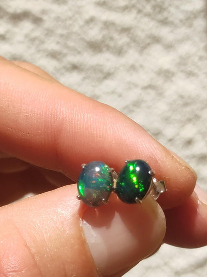 Ethiopian Black Opal AAA - 925 Sterling Silber bunt Ohrstecker Ohrringe Edelstein Heilstein Energie Frau Geschenk Schmuck Edel Rarität - Art of Nature Berlin