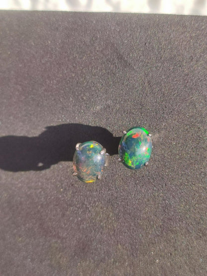 Ethiopian Black Opal AAA - 925 Sterling Silber Ohrstecker Ohrringe Edelstein Heilstein Energie Frau Geschenk Schmuck Hochwertig Edel Rarität - Art of Nature Berlin