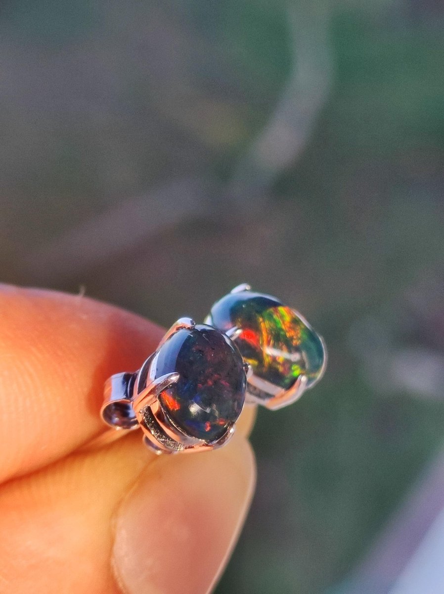 Ethiopian Black Opal AAA - 925 Sterling Silber Ohrstecker Ohrringe Edelstein Heilstein Energie Frau Geschenk Schmuck Hochwertig Edel Rarität - Art of Nature Berlin