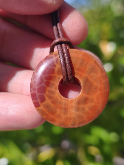 Feuerachat ~ Donut 30mm Edelstein Kette rot Natur HIPPIE GOA Boho Heilstein Kristalle Schmuck Anhänger Mann Frau Kind Geschenk Er Sie - Art of Nature Berlin