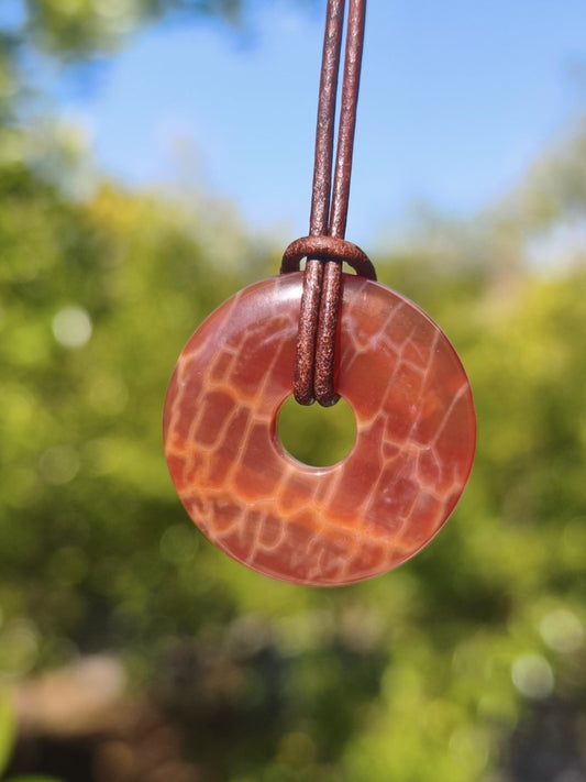Feuerachat ~ Donut 30mm Edelstein Kette rot Natur HIPPIE GOA Boho Heilstein Kristalle Schmuck Anhänger Mann Frau Kind Geschenk Er Sie - Art of Nature Berlin