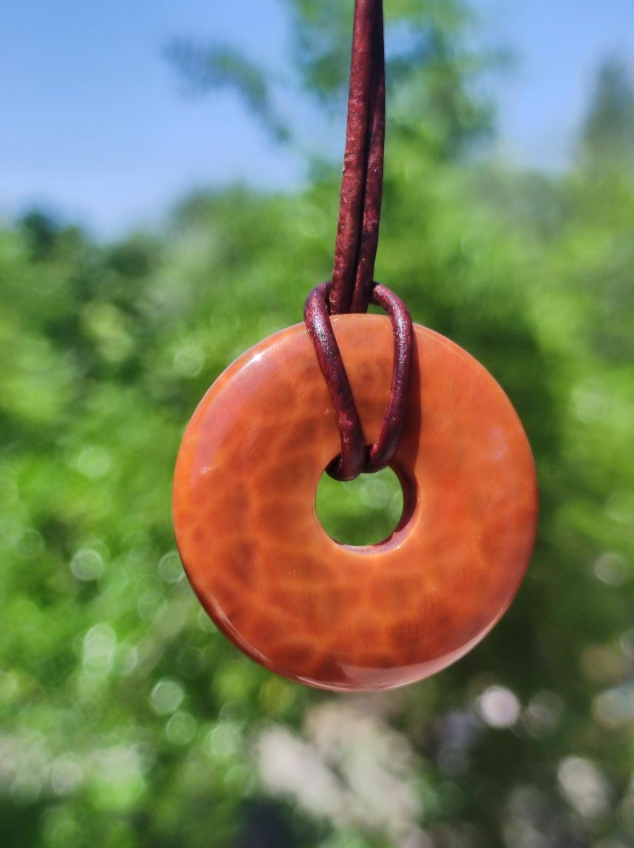 Feuerachat ~ Donut 30mm Edelstein Kette rot Natur HIPPIE GOA Boho Heilstein Kristalle Schmuck Anhänger Mann Frau Kind Geschenk Er Sie - Art of Nature Berlin