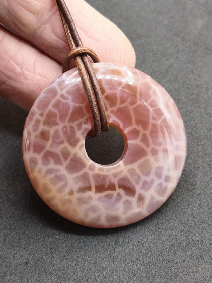 Feuerachat ~ Donut 40mm Edelstein Kette rot Natur HIPPIE GOA Boho Heilstein Kristalle Schmuck Anhänger Mann Frau Kind Geschenk Er Sie - Art of Nature Berlin
