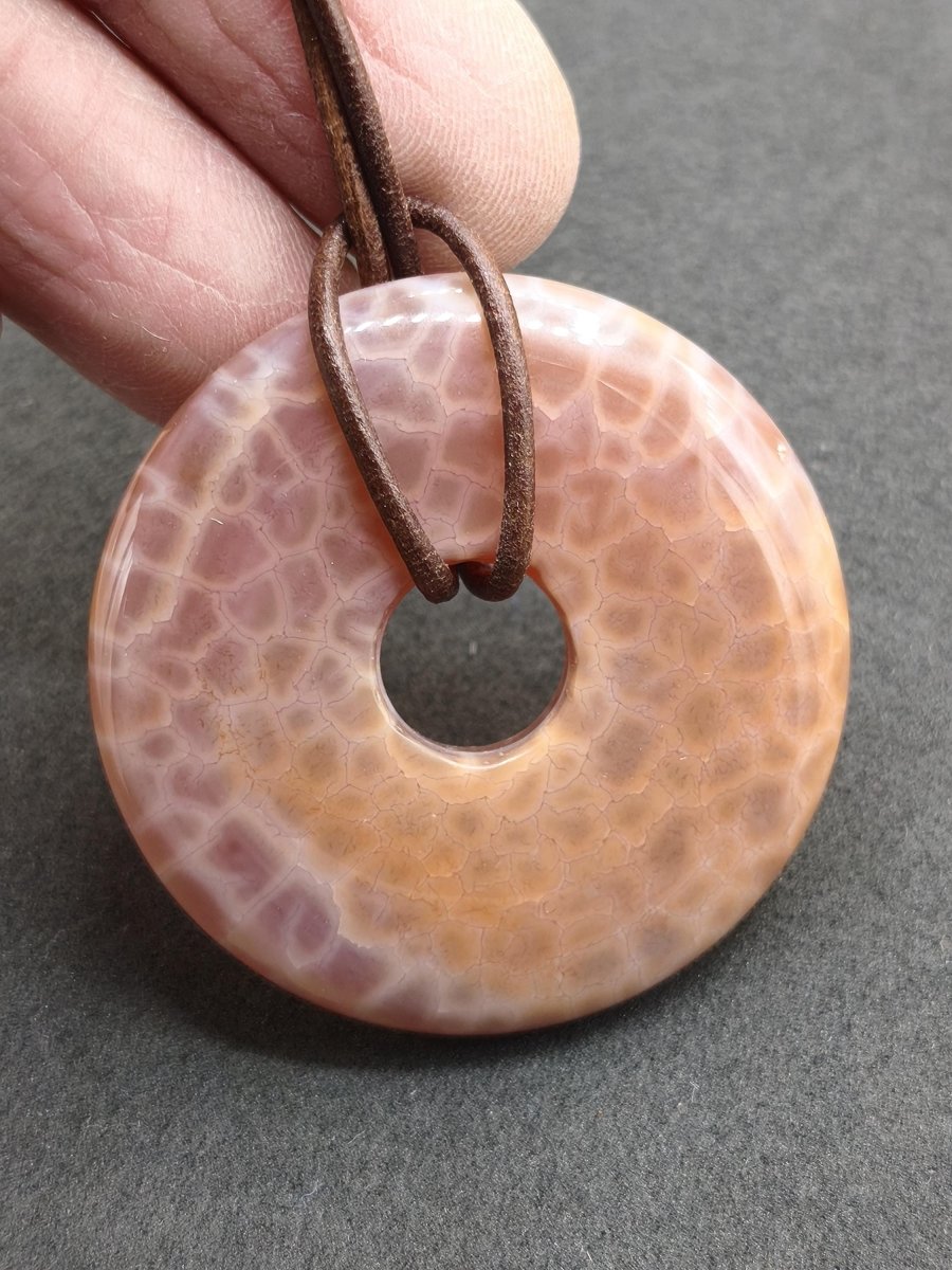 Feuerachat ~ Donut 40mm Edelstein Kette rot Natur HIPPIE GOA Boho Heilstein Kristalle Schmuck Anhänger Mann Frau Kind Geschenk Er Sie - Art of Nature Berlin