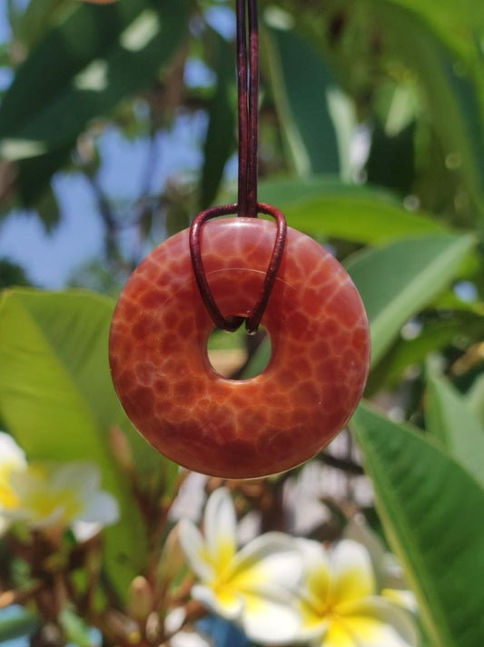 Feuerachat ~ Donut 40mm Edelstein Kette rot Natur HIPPIE GOA Boho Heilstein Kristalle Schmuck Anhänger Mann Frau Kind Geschenk Er Sie - Art of Nature Berlin