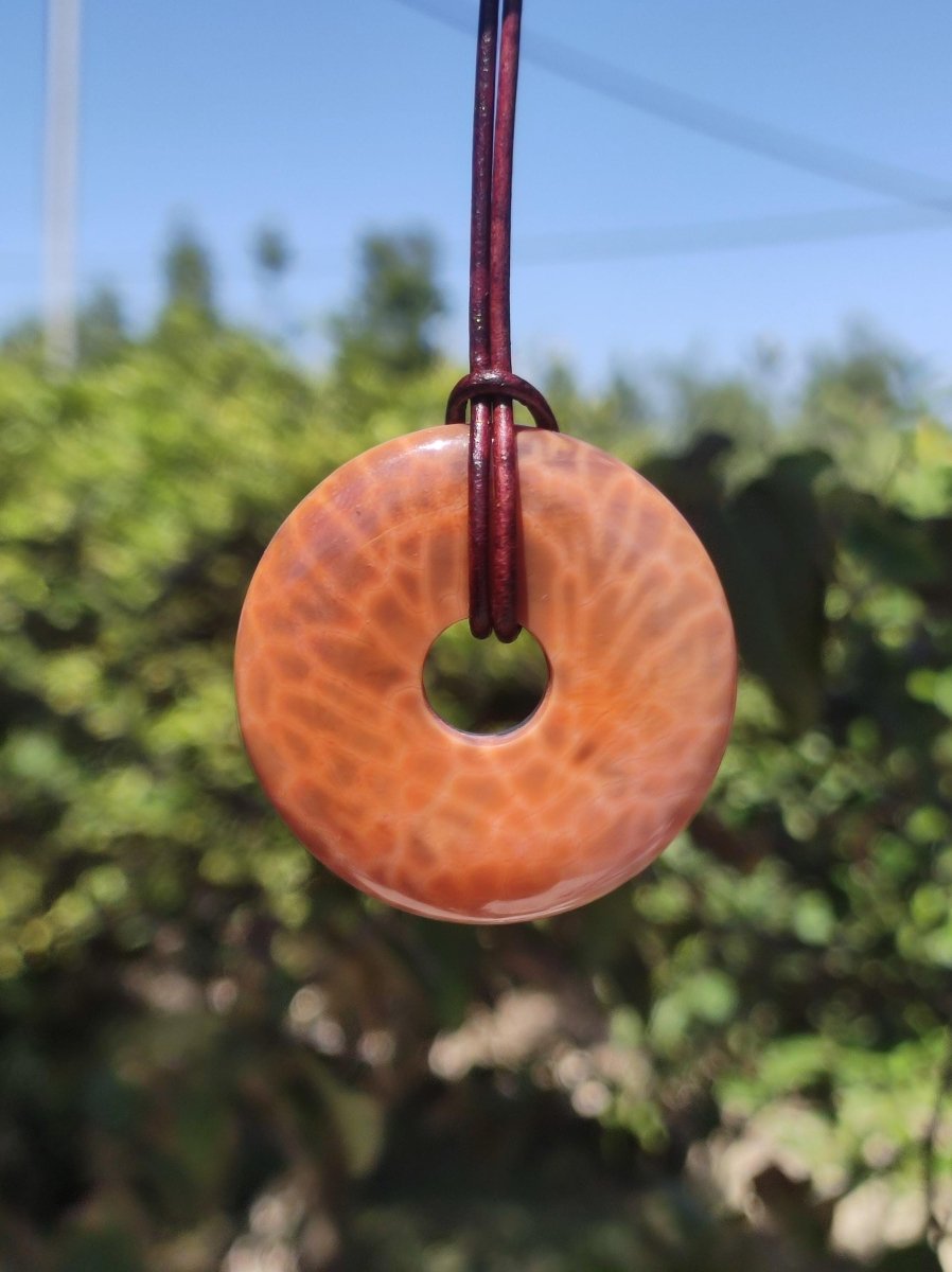 Feuerachat ~ Donut 40mm Edelstein Kette rot Natur HIPPIE GOA Boho Heilstein Kristalle Schmuck Anhänger Mann Frau Kind Geschenk Er Sie - Art of Nature Berlin