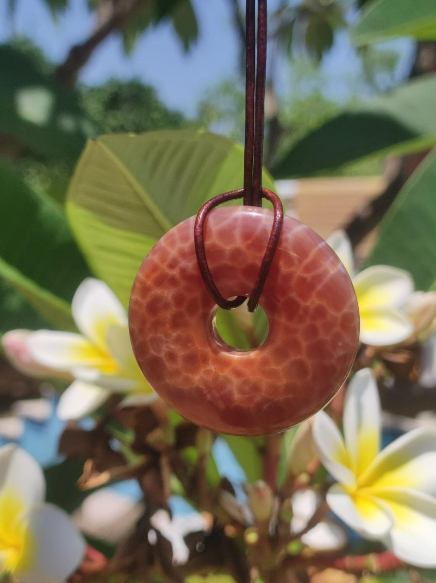 Feuerachat ~ Donut 40mm Edelstein Kette rot Natur HIPPIE GOA Boho Heilstein Kristalle Schmuck Anhänger Mann Frau Kind Geschenk Er Sie - Art of Nature Berlin