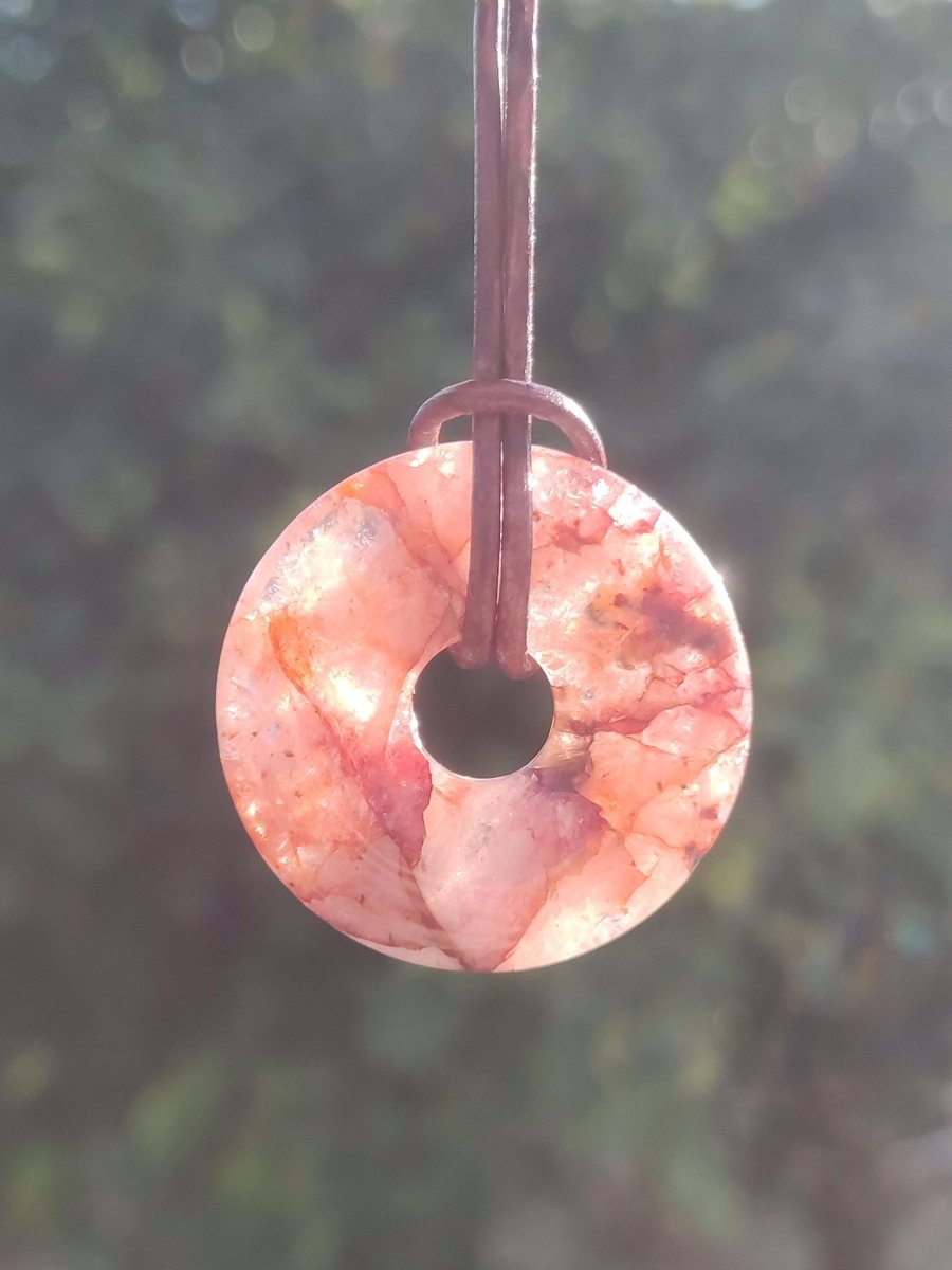 Feuerquarz / Hämatit Quarz 30mm - Edelstein Donut Kette rot Mann Frau Vater Tochter Freund Heilstein Glück Schmuck Natur Rarität Geschenk - Art of Nature Berlin