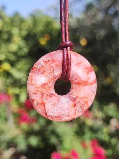 Feuerquarz / Hämatit Quarz 30mm - Edelstein Donut Kette rot Mann Frau Vater Tochter Freund Heilstein Glück Schmuck Natur Rarität Geschenk - Art of Nature Berlin
