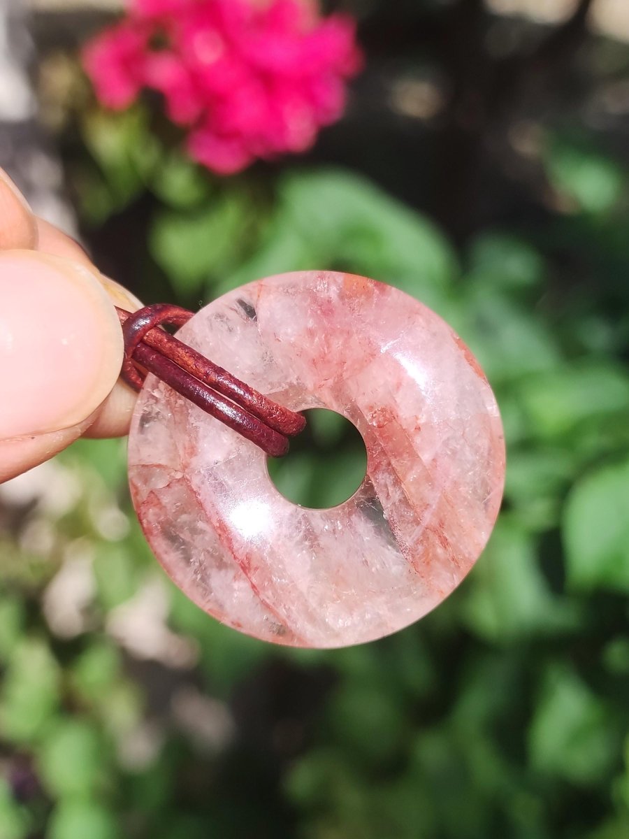 Feuerquarz / Hämatit Quarz 30mm - Edelstein Donut Kette rot Mann Frau Vater Tochter Freund Heilstein Glück Schmuck Natur Rarität Geschenk - Art of Nature Berlin
