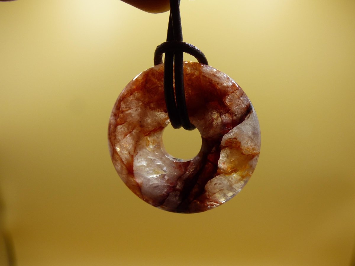 Feuerquarz / Hämatit Quarz 30mm - Edelstein Donut Kette rot Mann Frau Vater Tochter Freund Heilstein Glück Schmuck Natur Rarität Geschenk - Art of Nature Berlin