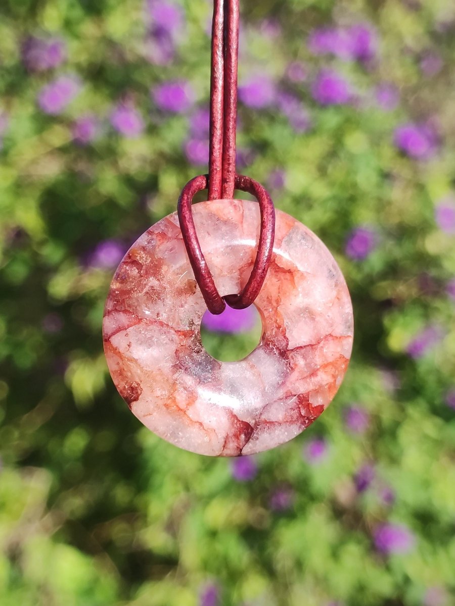 Feuerquarz / Hämatit Quarz 30mm - Edelstein Donut Kette rot Mann Frau Vater Tochter Freund Heilstein Glück Schmuck Natur Rarität Geschenk - Art of Nature Berlin
