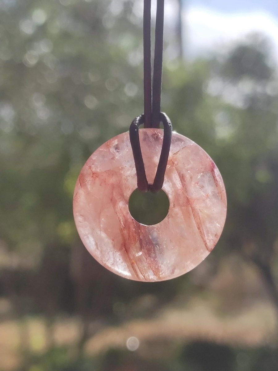 Feuerquarz / Hämatit Quarz 30mm - Edelstein Donut Kette rot Mann Frau Vater Tochter Freund Heilstein Glück Schmuck Natur Rarität Geschenk - Art of Nature Berlin