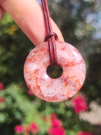 Feuerquarz / Hämatit Quarz 30mm - Edelstein Donut Kette rot Mann Frau Vater Tochter Freund Heilstein Glück Schmuck Natur Rarität Geschenk - Art of Nature Berlin