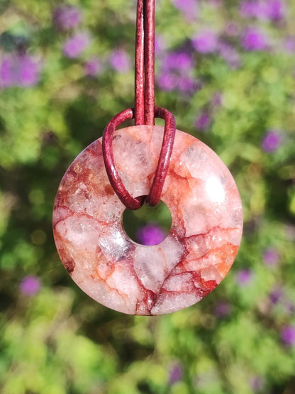 Feuerquarz / Hämatit Quarz 30mm - Edelstein Donut Kette rot Mann Frau Vater Tochter Freund Heilstein Glück Schmuck Natur Rarität Geschenk - Art of Nature Berlin