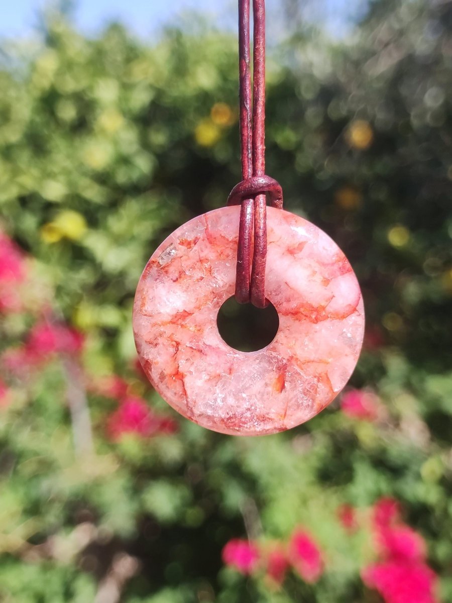 Feuerquarz / Hämatit Quarz 30mm - Edelstein Donut Kette rot Mann Frau Vater Tochter Freund Heilstein Glück Schmuck Natur Rarität Geschenk - Art of Nature Berlin