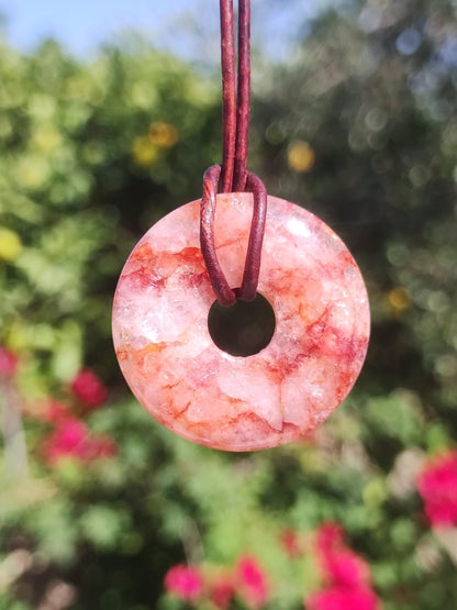Feuerquarz / Hämatit Quarz 30mm - Edelstein Donut Kette rot Mann Frau Vater Tochter Freund Heilstein Glück Schmuck Natur Rarität Geschenk - Art of Nature Berlin