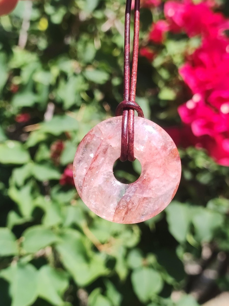 Feuerquarz / Hämatit Quarz 30mm - Edelstein Donut Kette rot Mann Frau Vater Tochter Freund Heilstein Glück Schmuck Natur Rarität Geschenk - Art of Nature Berlin